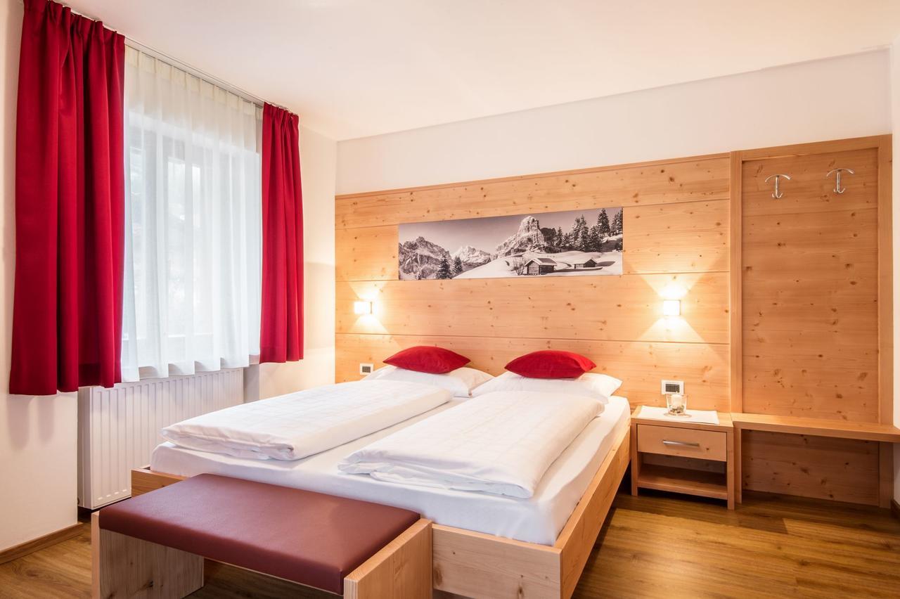 Garni Piz Da L'Ander Hotell Corvara In Badia Eksteriør bilde