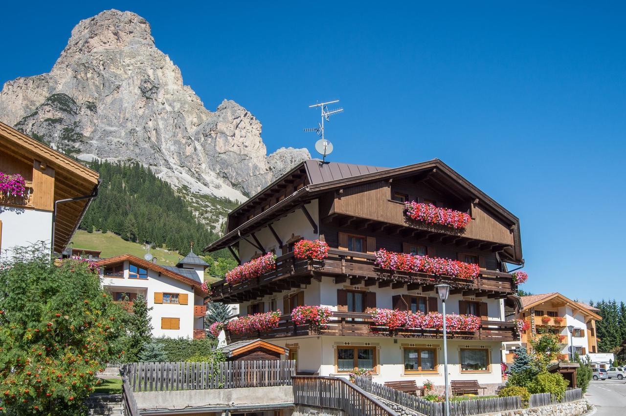 Garni Piz Da L'Ander Hotell Corvara In Badia Eksteriør bilde